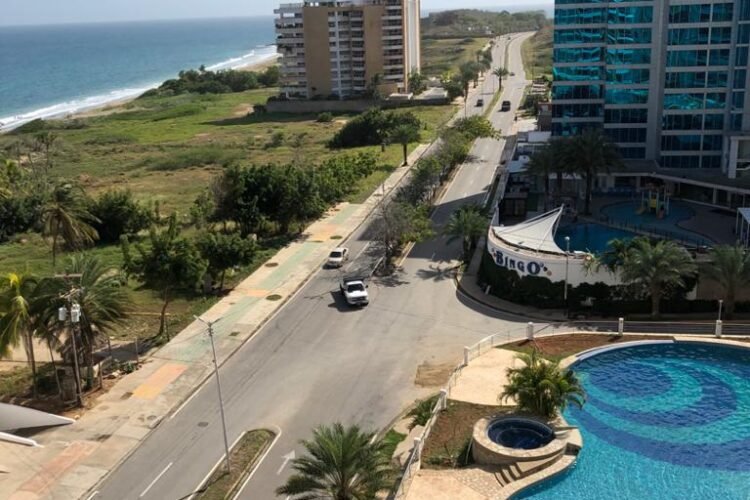 Pampatar, Isla de Margarita: SE VENDE APARTAMENTO