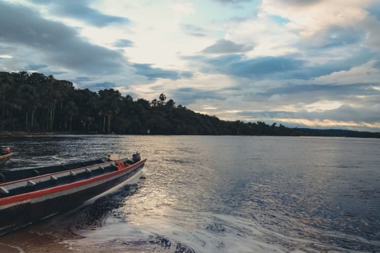 Sobrevuelo Al Salto Ángel con estadía en Ara Merú Lodge